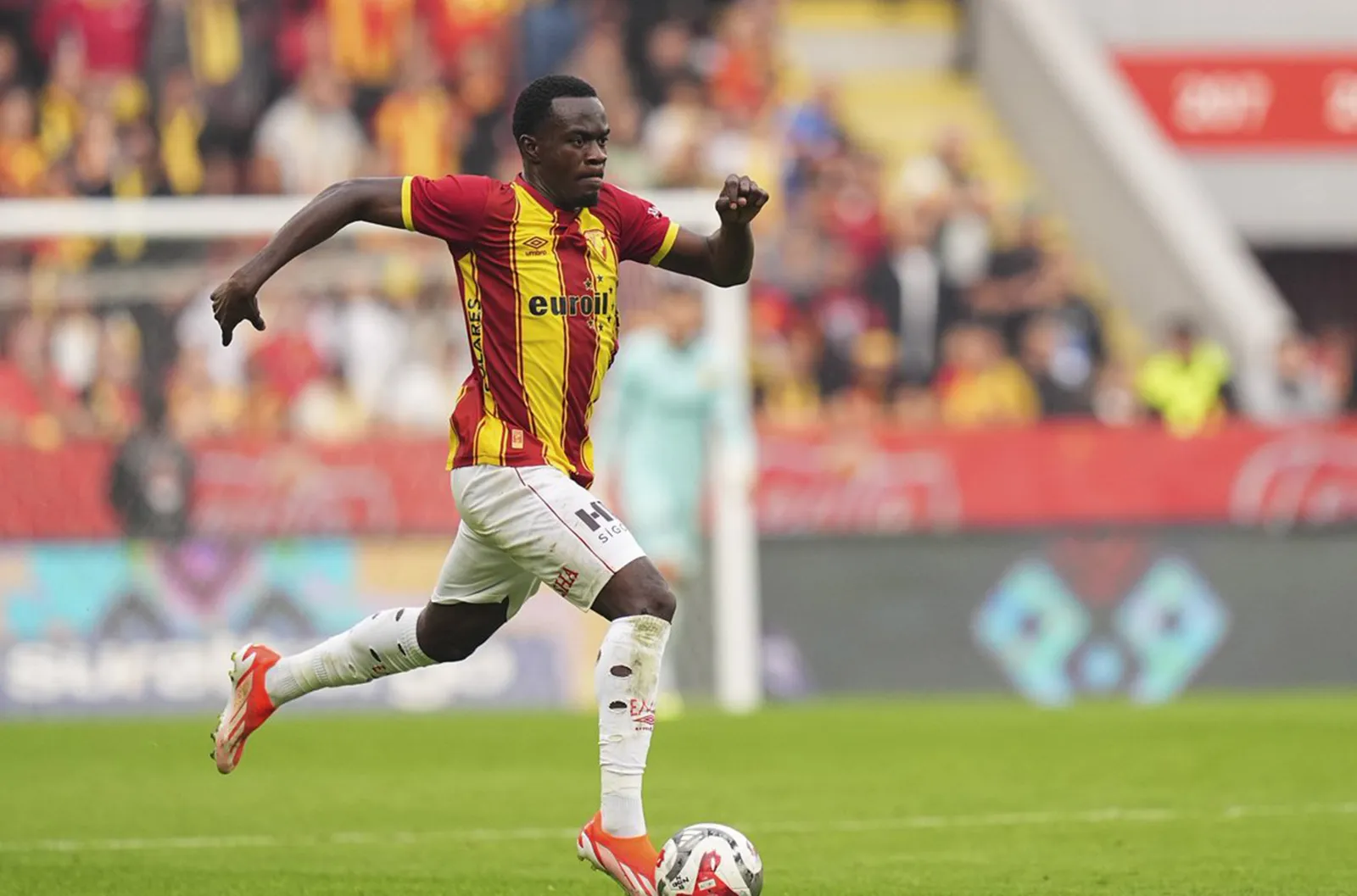 TRABZONSPOR ANTHONY DENNİS İÇİN HAREKETE GEÇTİ!
