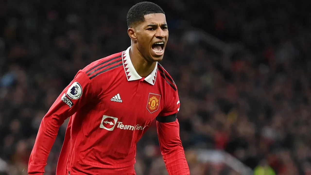 Rashford Manchester United'da kalacak