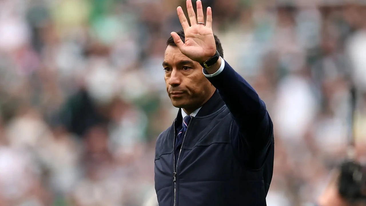 Van Bronckhorst Feyenoord'a geri döndü!